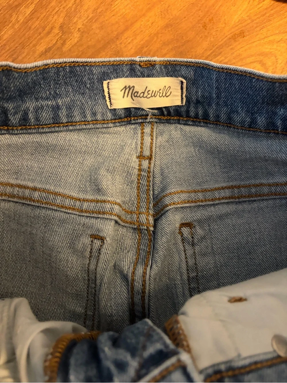 Madewell Light Blue Denim Jeans - Picture 2 of 6